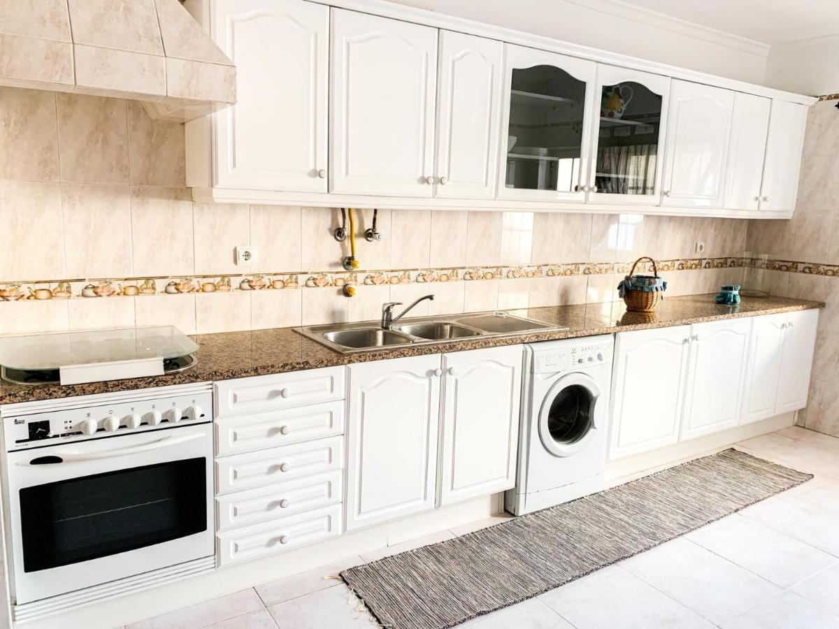 Apartamento T2 Carvoeiro-Lagoa Precos Acessiveis Apartman Kültér fotó