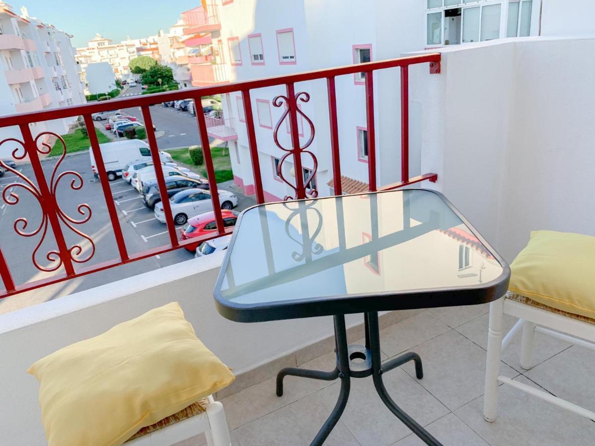 Apartamento T2 Carvoeiro-Lagoa Precos Acessiveis Apartman Kültér fotó